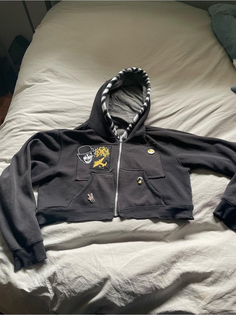 Women’s Black Cropped grunge Hoodie